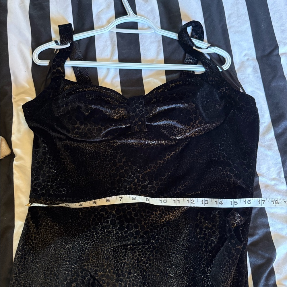 Black Velvet Dress with Subtle Leopard Print Shine - Picture 10 of 11